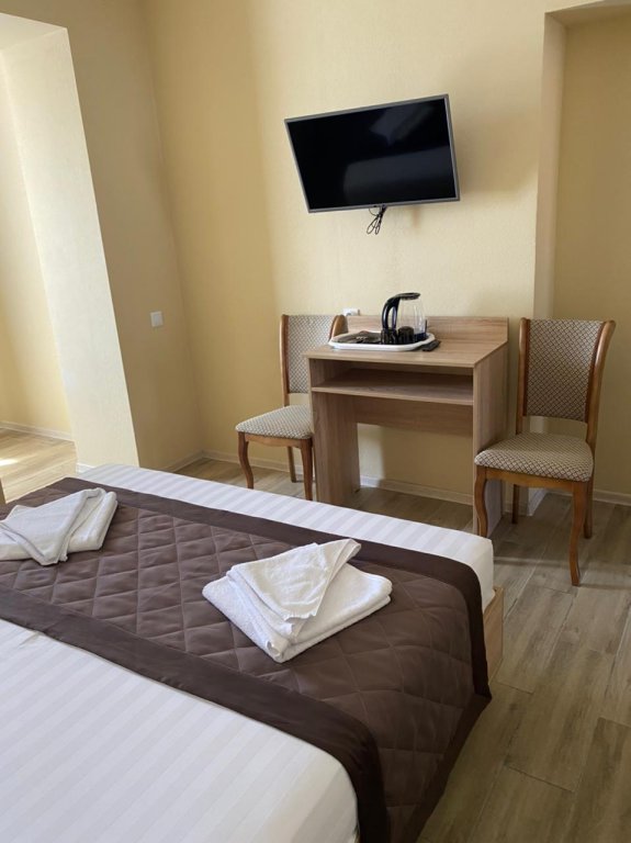 Лобня: Hotel Green