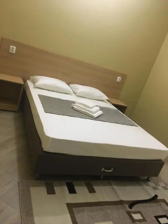 Лобня: Hotel Green