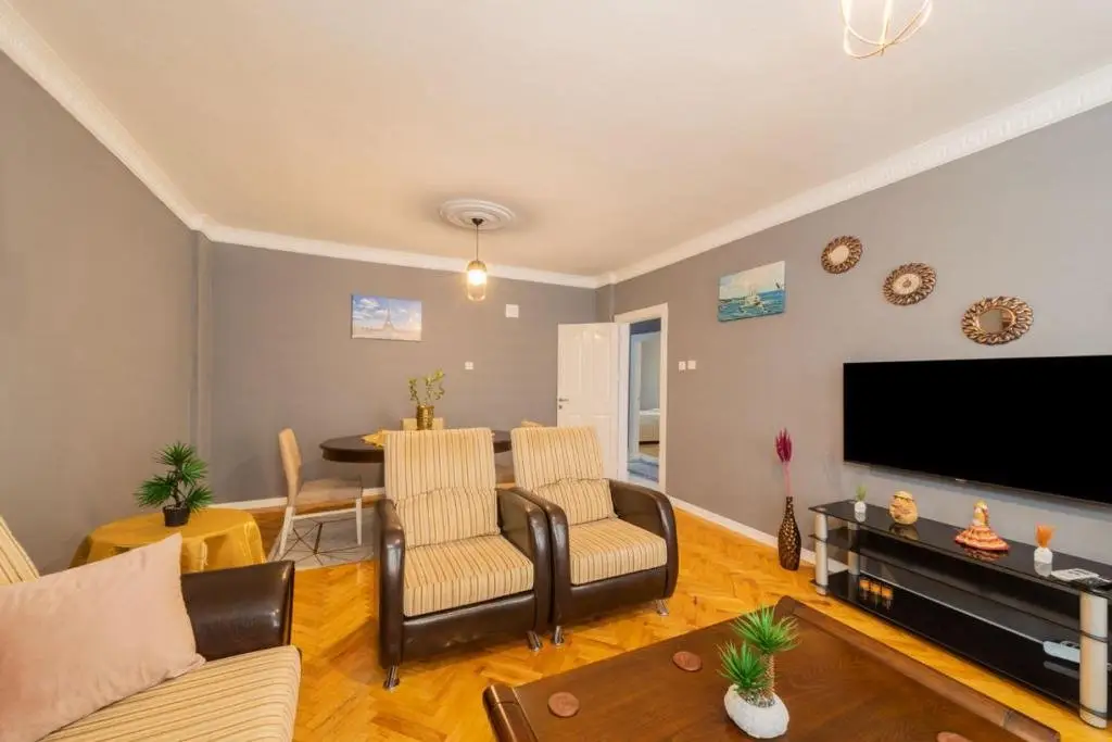 Анталья: Central Flat Close to the Beach in Muratpasa
