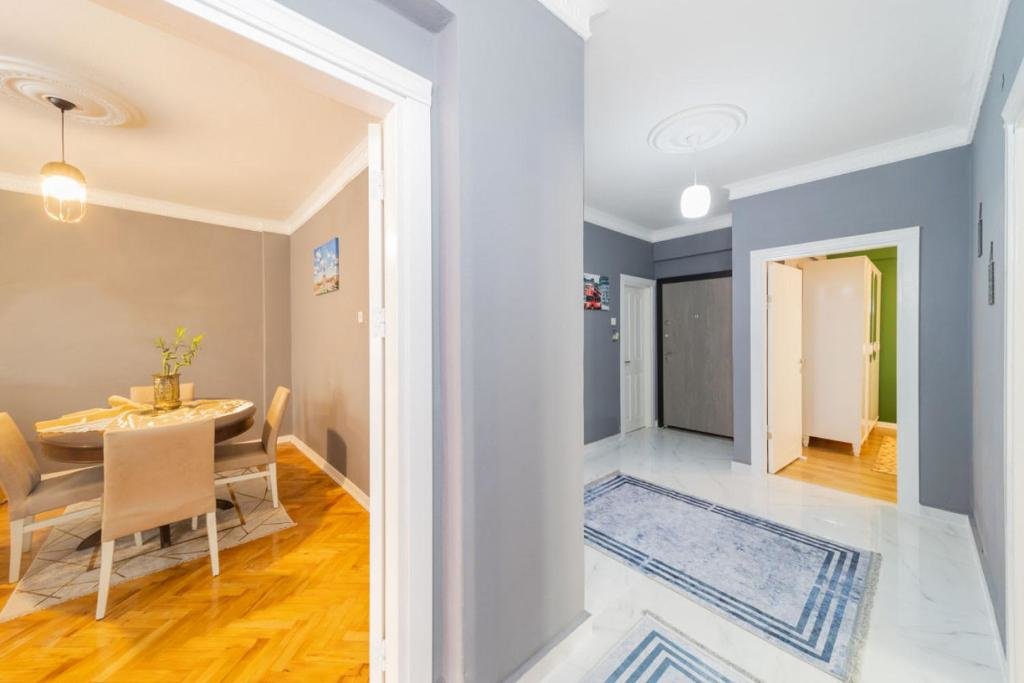 Анталья: Central Flat Close to the Beach in Muratpasa