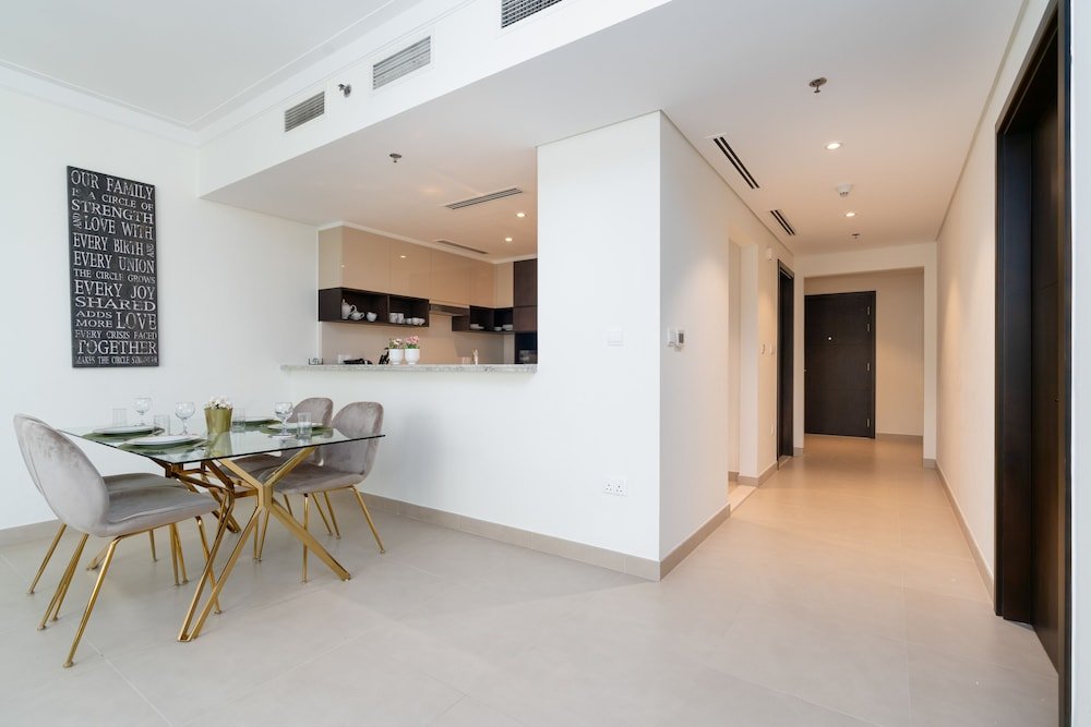 Дубай: Lux BnB  Dubai Creek Harbour BLVD Views