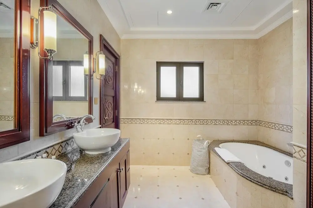 Дубай: Palm Jumeirah Beach Front XL Villa w Prvt Pool