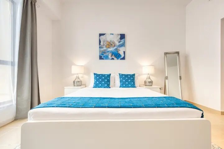 Дубай: Regal Apt Fit for a King w Sea View