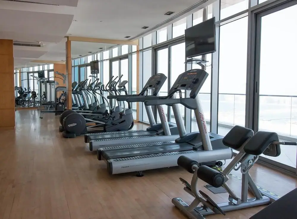 Дубай: Maison Privee - Spacious Apt with Beach, Pool and Marina Access