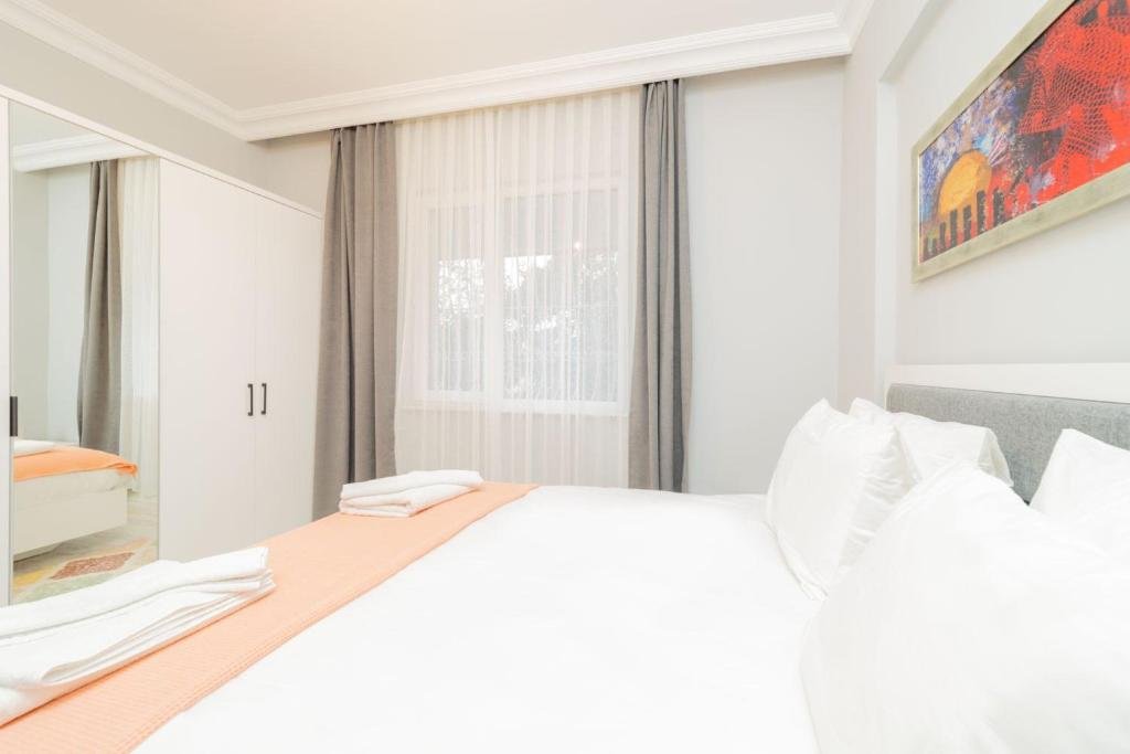 Анталья: Vibrant Flat With Lovely Balcony in Muratpasa