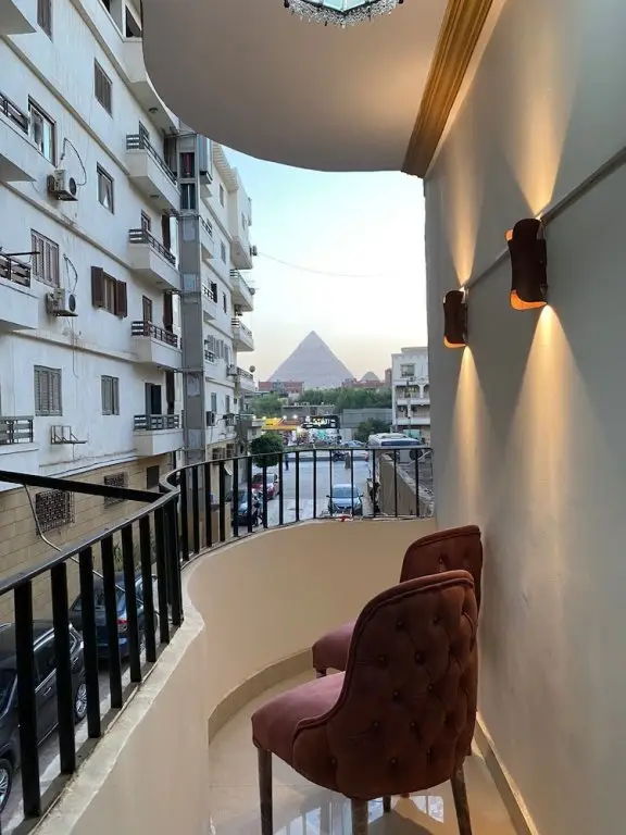Каир: Asma Pyramids View