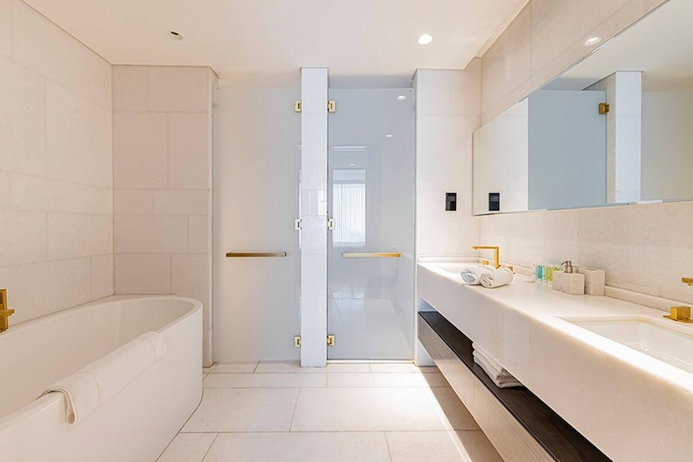 Дубай: Five Palm 2br - High Floor With Full Marina View