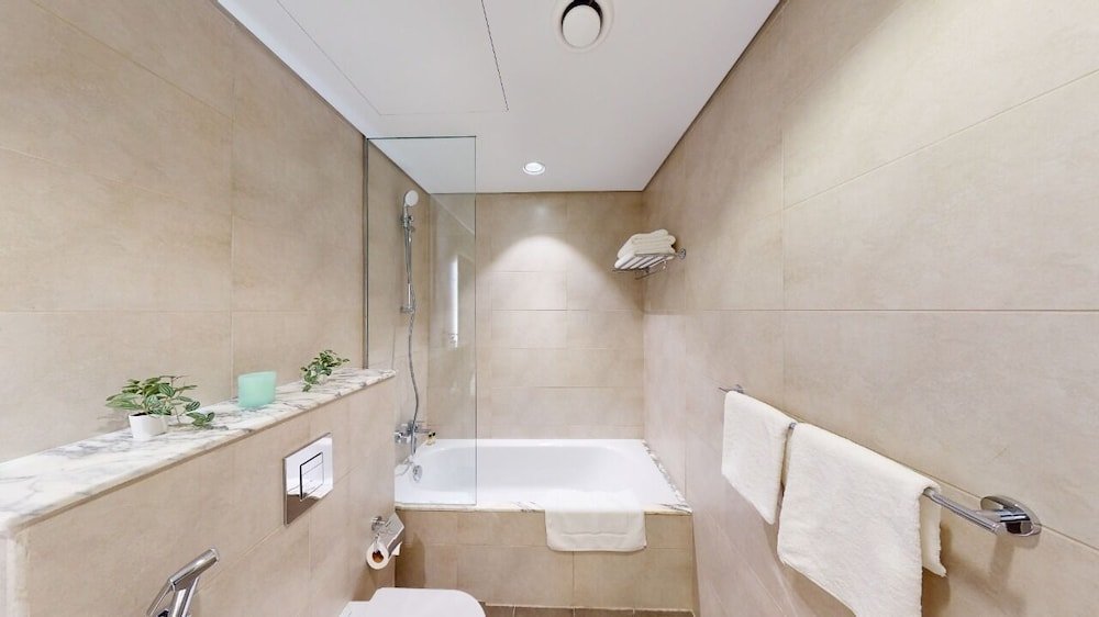 Дубай: Whitesage - Bright and Spacious Apartment With Sea Views