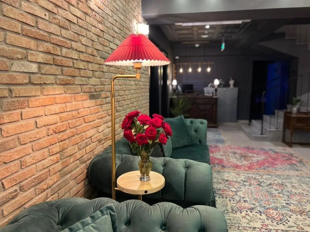 Тбилиси: Отель Twentyone By Vintage Hotel Collections
