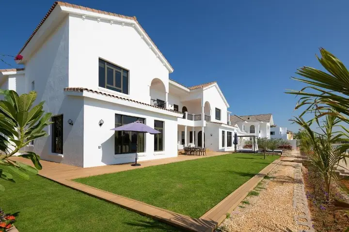 Дубай: Maison Privee - Villa on Beach w Private Pool The Palm Jumeirah
