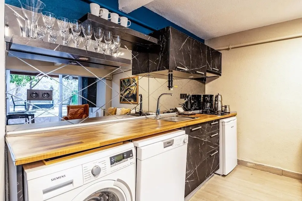 Стамбул: Stylish Fully Furnished Modern Flat in Kad k y