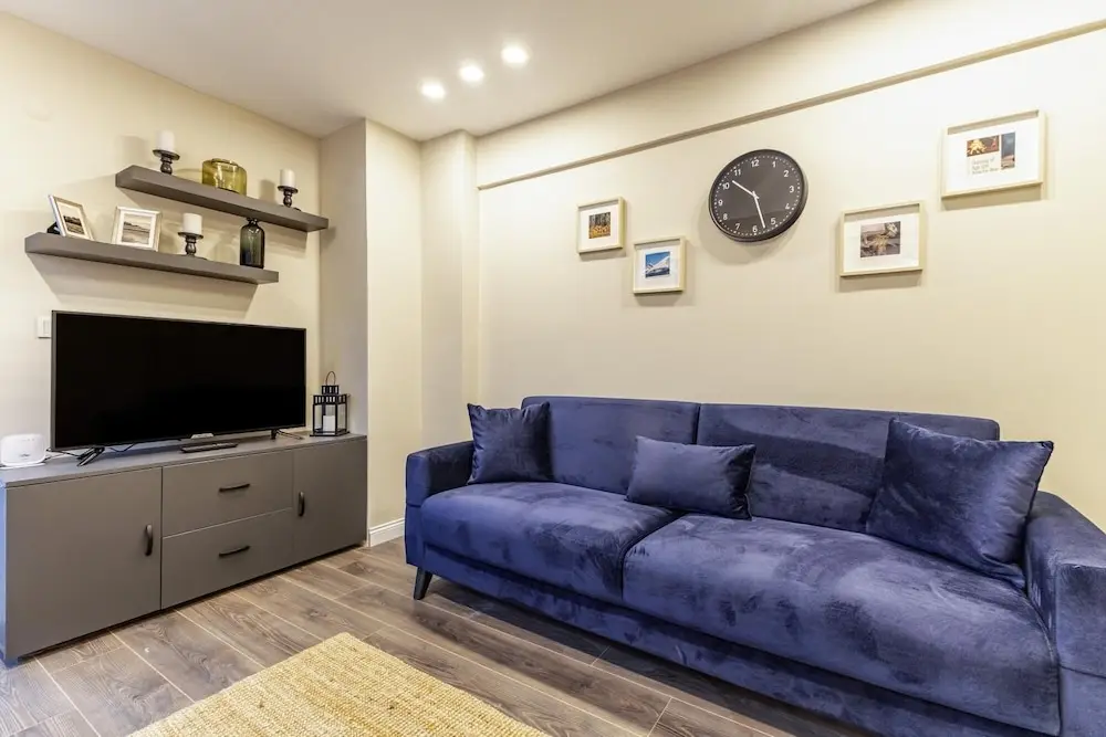 Fully Furnished Centrally Located Flat in Sisli — фото 1