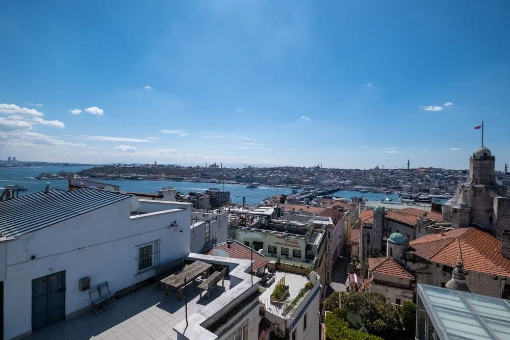 Стамбул: Stunning 1Br W Terrace & Galata View