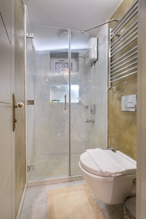 Стамбул: Stunning 1Br W Terrace & Galata View