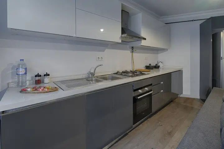 Стамбул: Gorgeous Central 2BR Condo w City Views