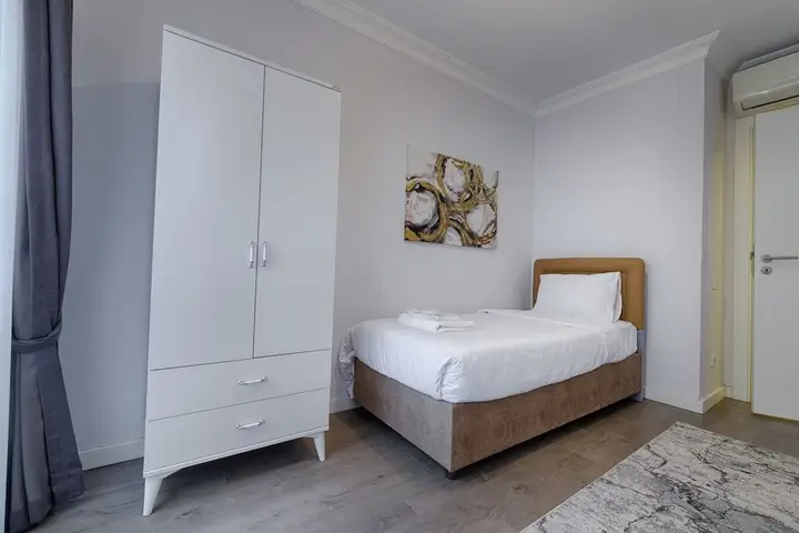 Стамбул: Gorgeous Central 2BR Condo w City Views