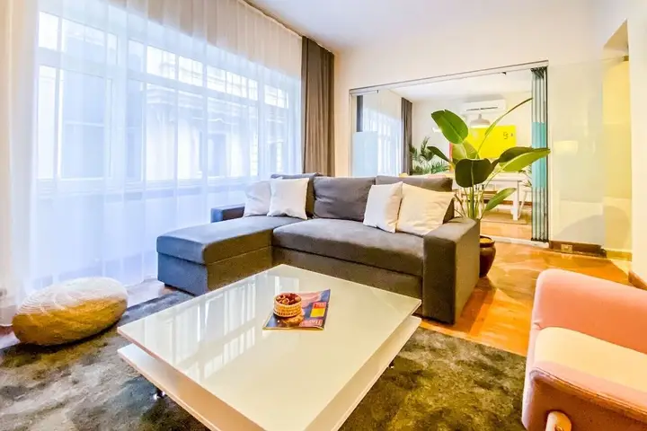 Стамбул: Sleek Flat Within Walking Distance to Pera Museum