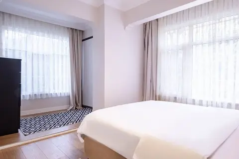 Vibrant Flat Close to Zorlu Center With Backyard — фото 1