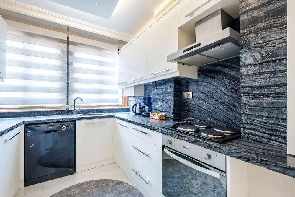 Стамбул: Captivating Flat With Balcony Near Besiktas Pier