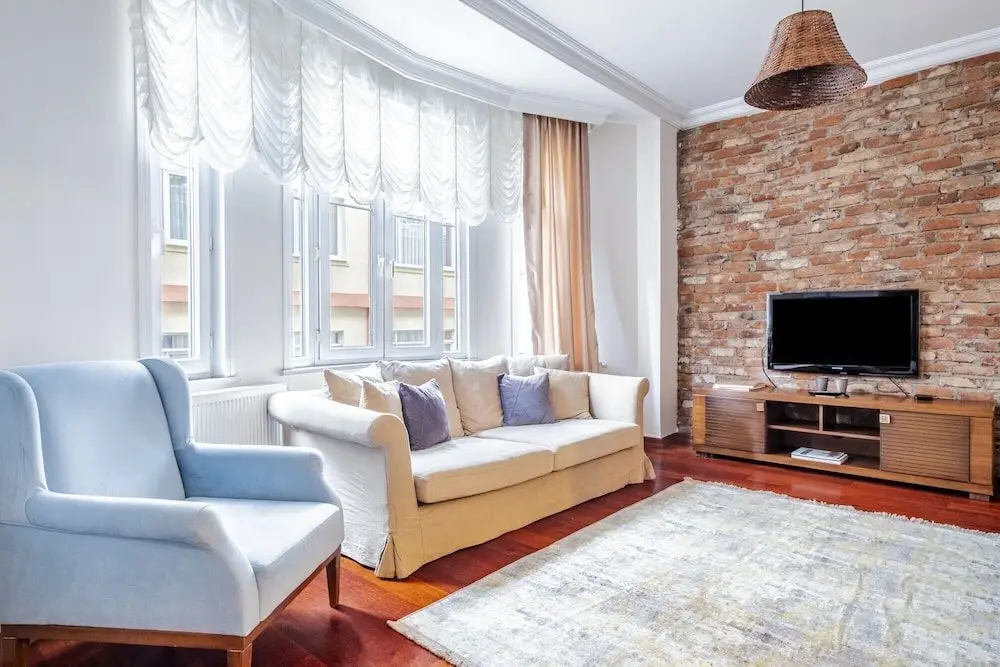 Стамбул: Centrally Located Apartment With Balcony in Sisli