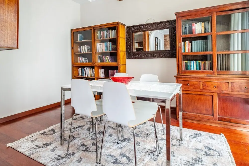 Стамбул: Centrally Located Apartment With Balcony in Sisli