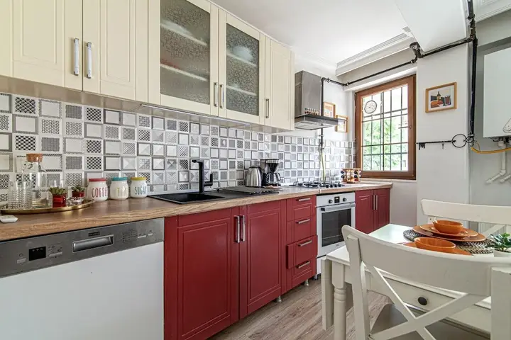 Стамбул: Flat With Backyard Close to Sapphire Shopping Mall