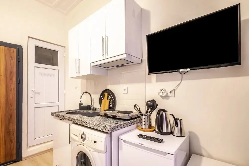 Стамбул: Central And Chic Studio Flat With Balcony In Sisli