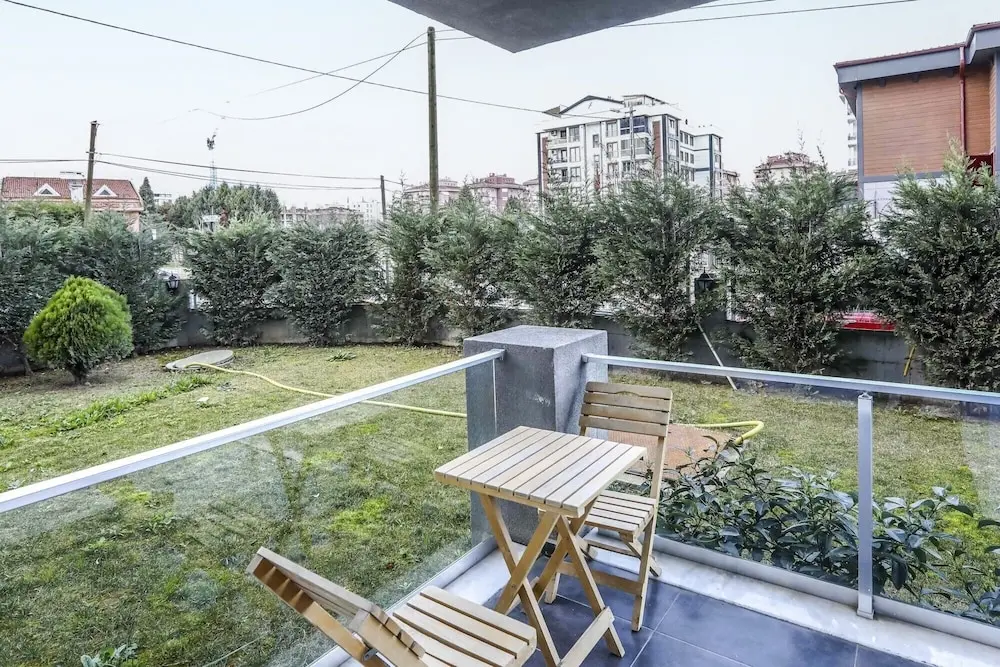 Стамбул: Flat With Balcony Close to Viaport Marina Tuzla