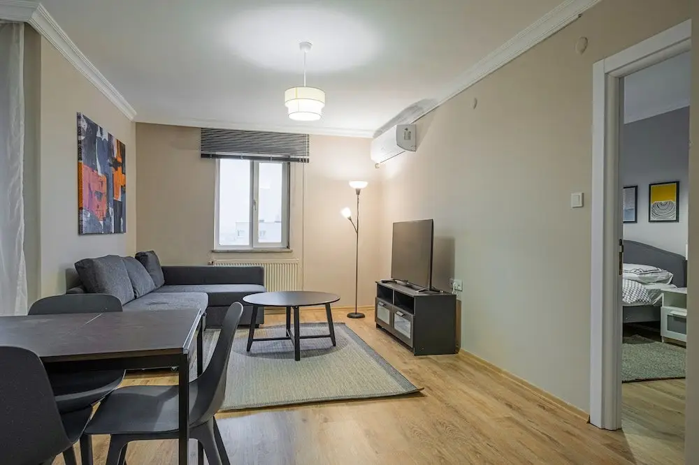 Стамбул: Spacious Central Apartment Crossroads of Transports