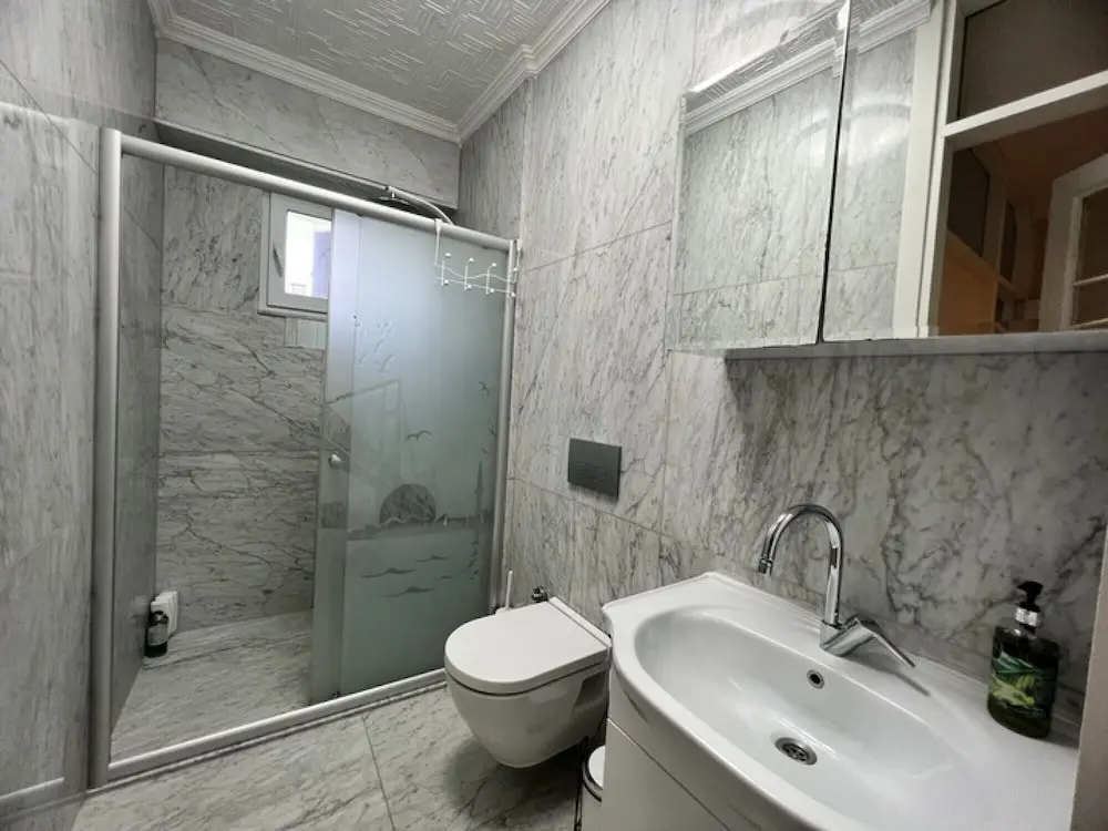 Стамбул: Sleek Flat Close to Osmanbey Metro Station
