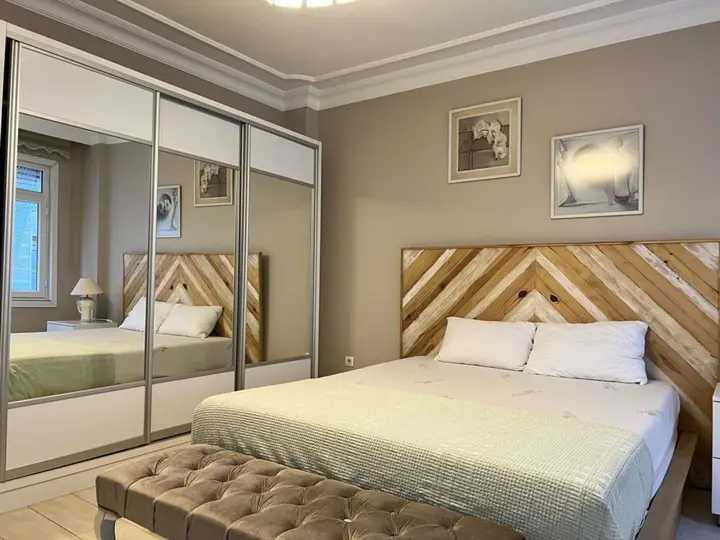 Стамбул: Sleek Flat Close to Osmanbey Metro Station