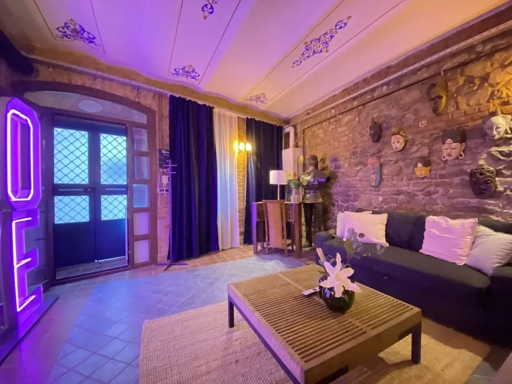 Стамбул: Centrally Located Historical Flat in Beyoglu