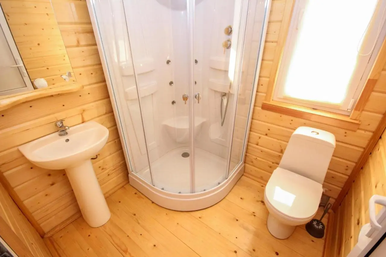 Голубицкая: Eco-hotel KORiTZA