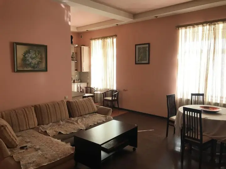 Ереван: Comfortable Apartment In City Center