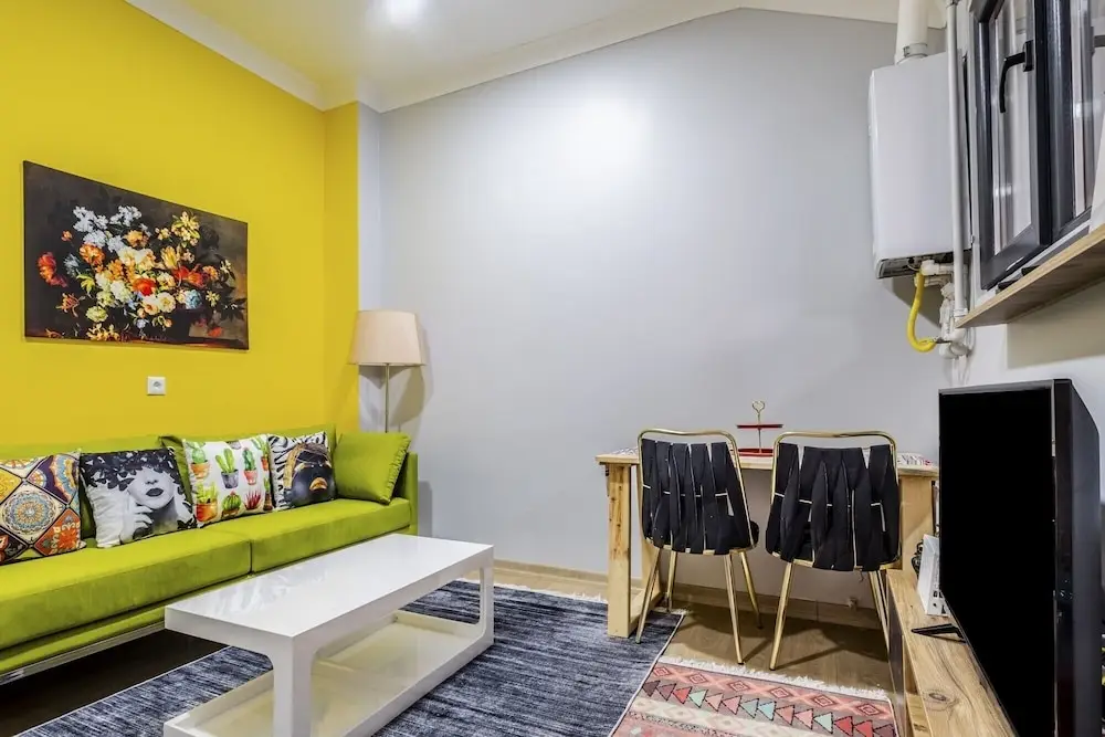 Стамбул: Centrally Located Flat With Balcony In Uskudar