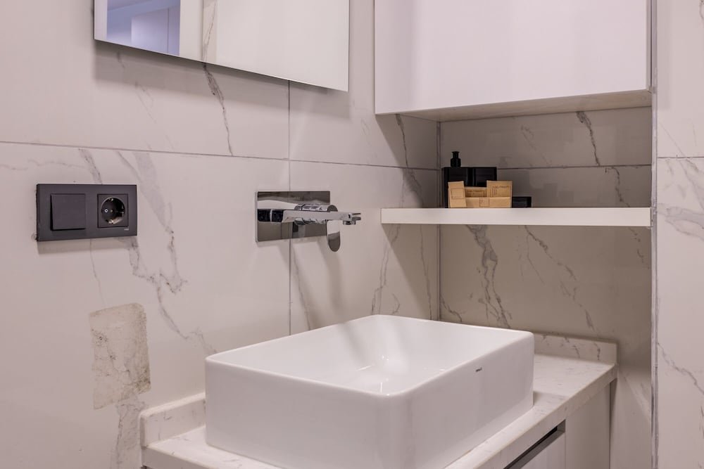 Стамбул: Central and Modernly Furnished Flat in Sisli