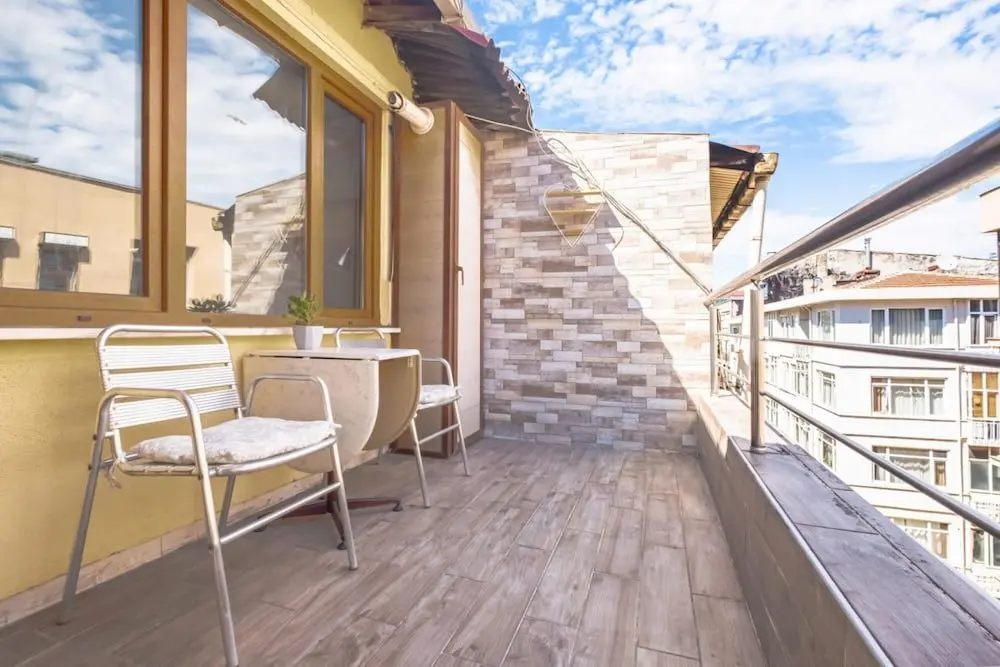 Стамбул: Colorful and Central Flat With Balcony in Kadikoy