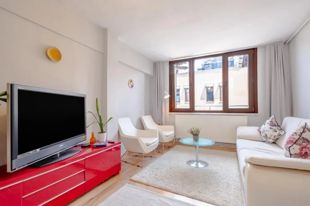 Стамбул: Colorful and Central Flat With Balcony in Kadikoy