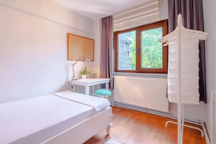 Стамбул: Colorful and Central Flat With Balcony in Kadikoy