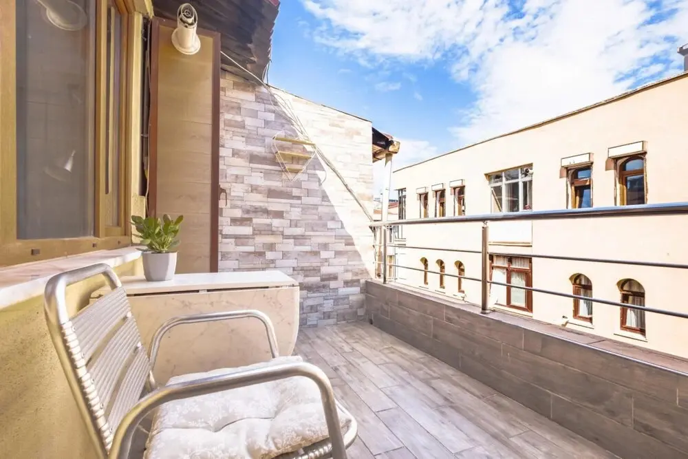 Стамбул: Colorful and Central Flat With Balcony in Kadikoy