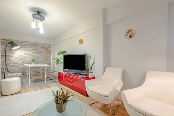 Стамбул: Colorful and Central Flat With Balcony in Kadikoy
