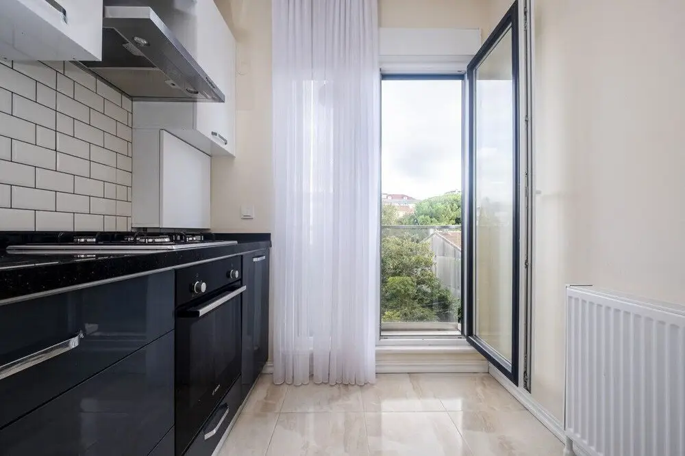 Стамбул: Modern and Central Flat With Balcony in Maltepe