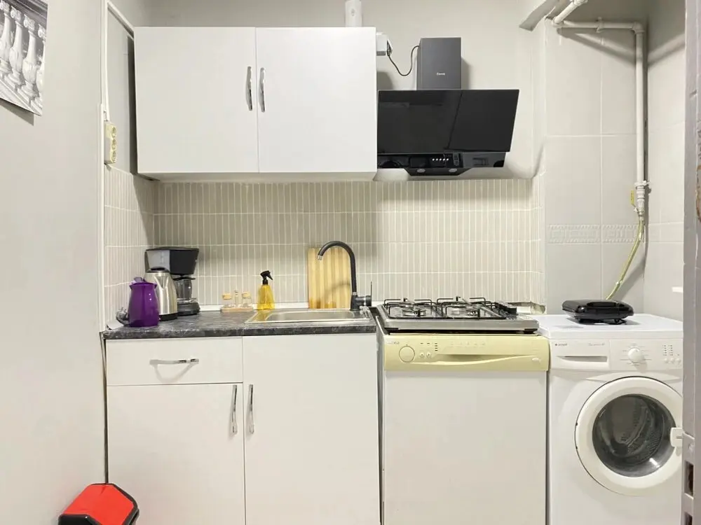 Стамбул: Charming Flat With Balcony in Sinanpasa Besiktas