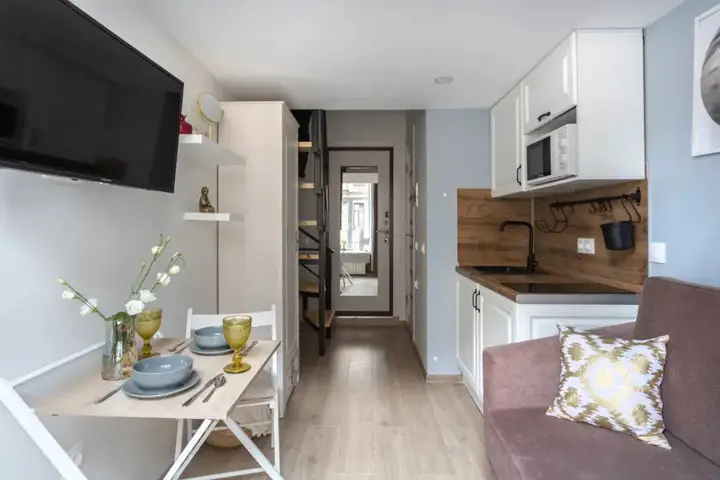 Санкт-Петербург: Апарт-Отель Let Your Flat Settle