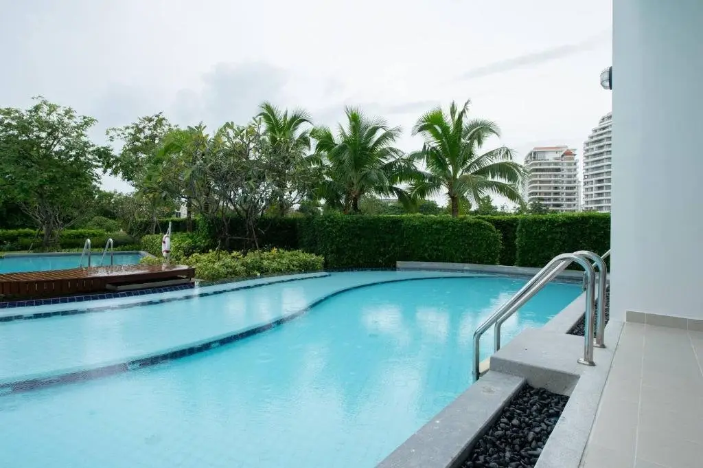 Чаам: Best Pool Access Beachfront Nice Furnish 1bedroom