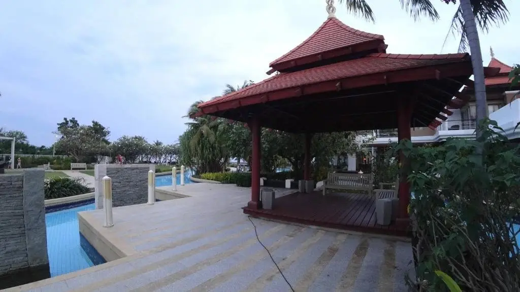 Чаам: Best Pool Access Beachfront Nice Furnish 1bedroom