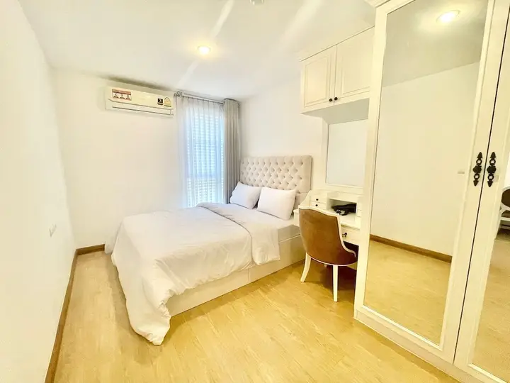 Бангкок: The Town Condo