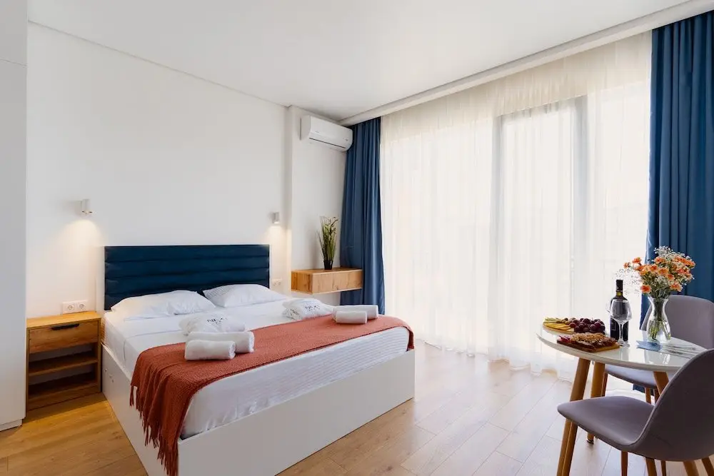 Батуми: Next Orange Hotel