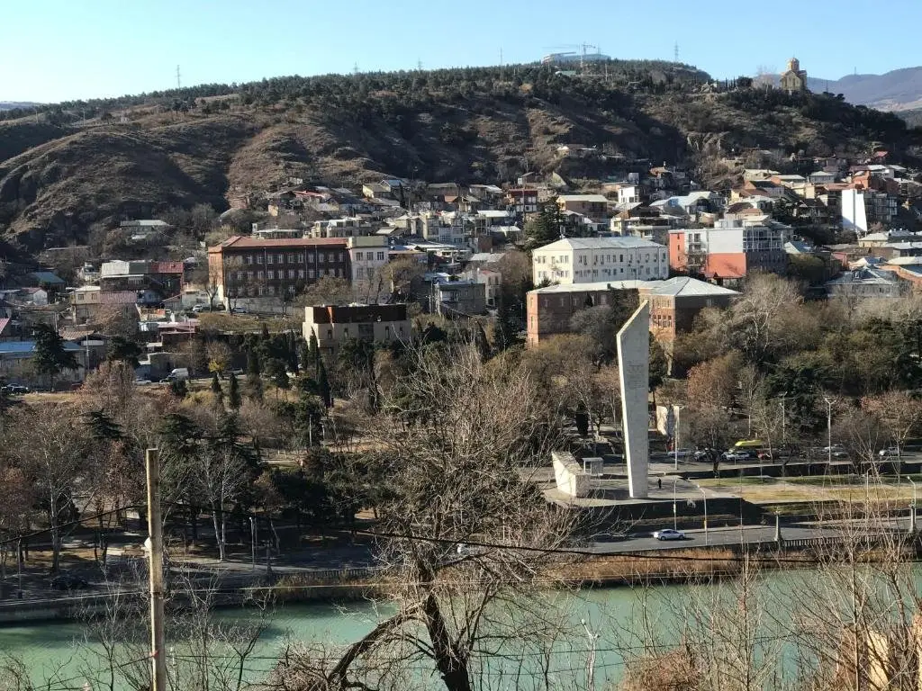 Тбилиси: Tbilisi on your palm