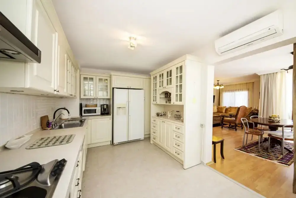 Бодрум: Enchanting House With Backyard in Bodrum